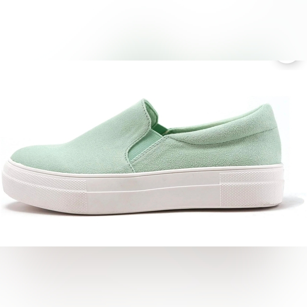 NWT/Box Mint Green Women's Slip-On Sneakers - Picture 3 of 8